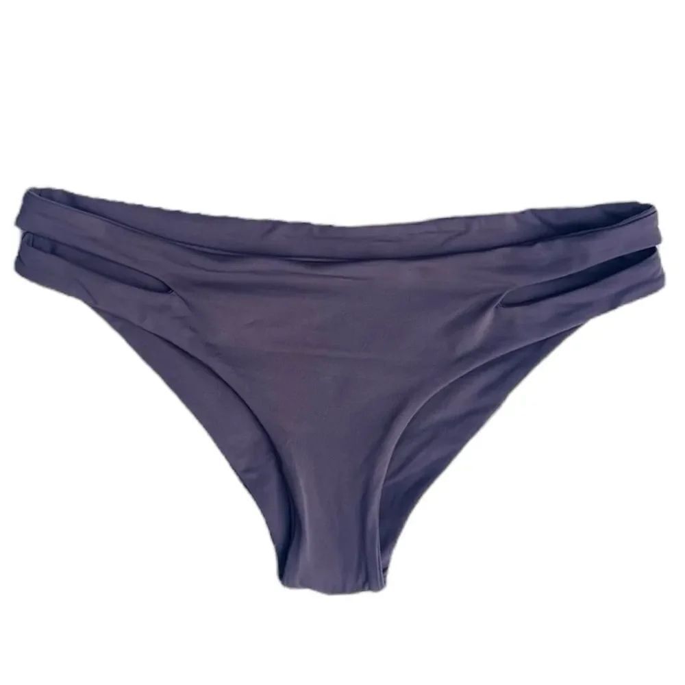 l*Ispace Side Cut-Out Bikini Bottom - Picture 7 of 10
